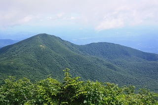 s-s-49 屏風岳　山頂から烏帽子岳.jpg