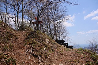 s-s-37 鹿狼山　ベンチ.jpg