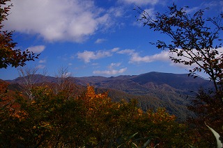 s-s-50 寒風山　コブの背から.jpg