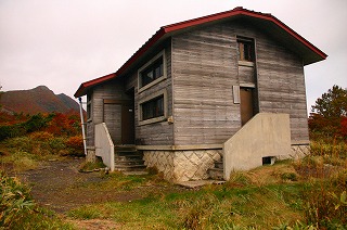 s-s-55 南雁戸山　避難小屋.jpg