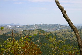 s-s-31 太白山　尾根から泉.jpg