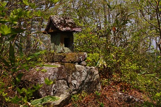 s-s-38 夫婦岩石祠.jpg