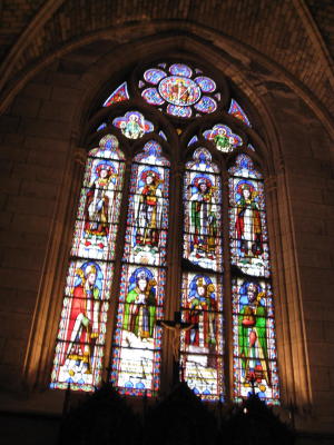 ノートルダム大聖堂のステンドグラス３