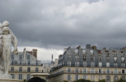 「ハプニング」もどきのルーヴル宮