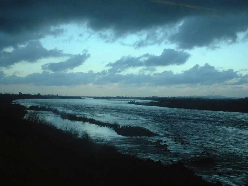 ゆうぐれの信濃川