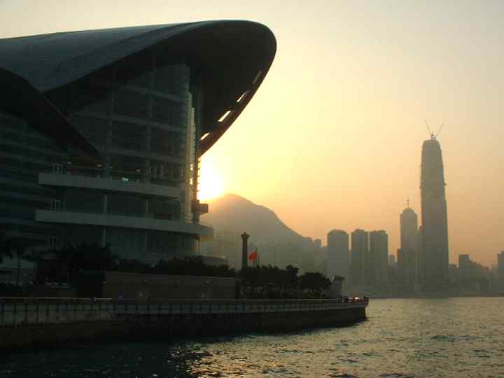 海から見た香港　コンベンションセンター