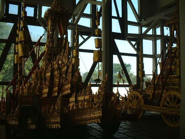 タイ王室伝統の儀礼用乗り物。