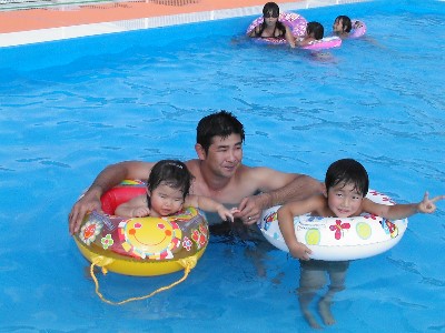 8月25日　恵翔と奏衣プール