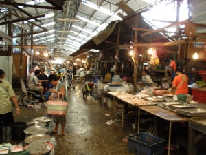 プラプラデーン市生鮮市場