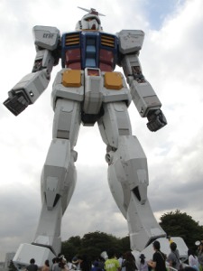 下から見上げると巨大です！