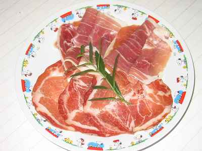 生ハムとサラミ