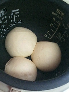 炊飯器パン　焼１