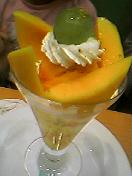 マンゴーパフェ
