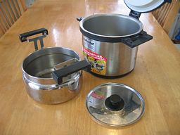 シャトルシェフ（ナベと保温容器）