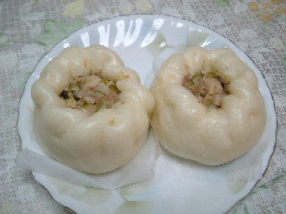 うずら卵入りの肉まん