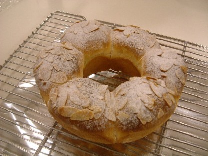 アーモンドクラウン　アユ