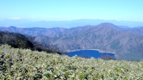 竜ガ岳から本栖湖