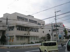 田村君が暑さをしのいだ図書館かな？