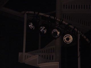 st018