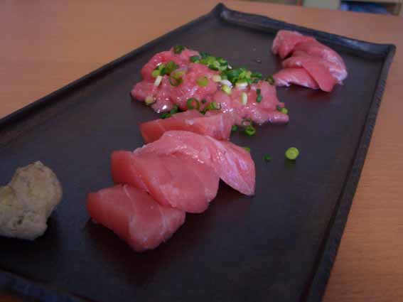 マグロの刺身.jpg