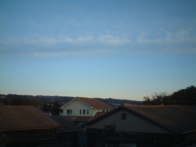 地震雲かな・・