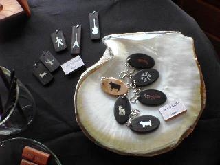 キーホルダーとペンダント・トップ