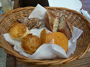 ルピシアの極上の朝食（焼きたてパン）