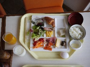 ロイヤルパインズ朝食２