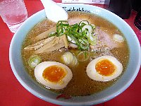 梅光軒の醤油味チャーシュー麺（旭川ラーメン）