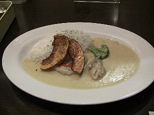 四つ葉コージーのホワイトカレー