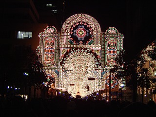 ルミナリエ正面より