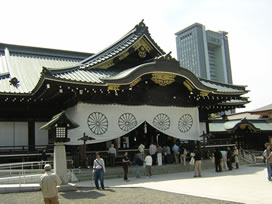 靖国神社拝殿