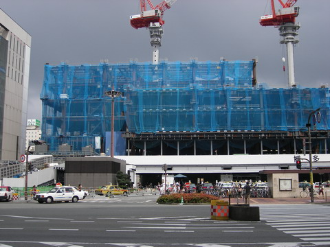 博多駅ビル（建設中2009夏）