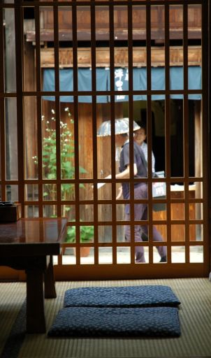 郵便やさんも昔の装束