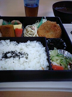 食堂の弁当