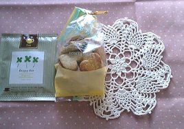 07.11.20お届けもの クッキー.jpg