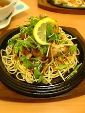 07.9.7水名とおろしハンバーグのドレッシングかけ