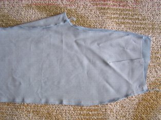 07.8.17 前後ろズボンを合わせて両脇を縫う