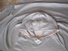 07.5.23パーカー帽子がついたところ