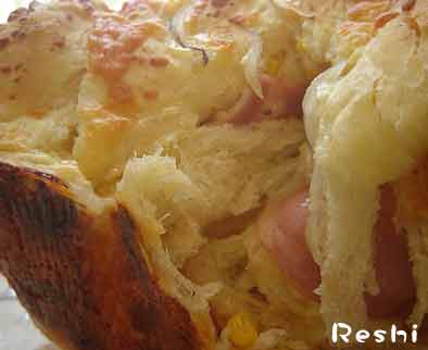 ベーコン　コーンパン焼き上がりカット