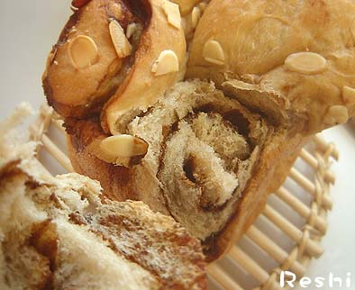 コーヒーロールパン３断面