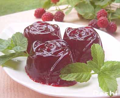 シリコンローズ型でブラックベリーゼリー