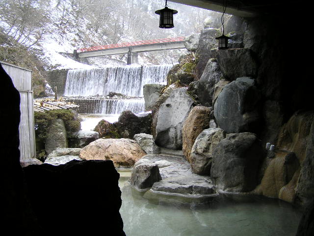 小川温泉岩風呂