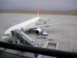 展望フロアーから撮影（神戸空港）
