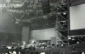 終演後のステージ