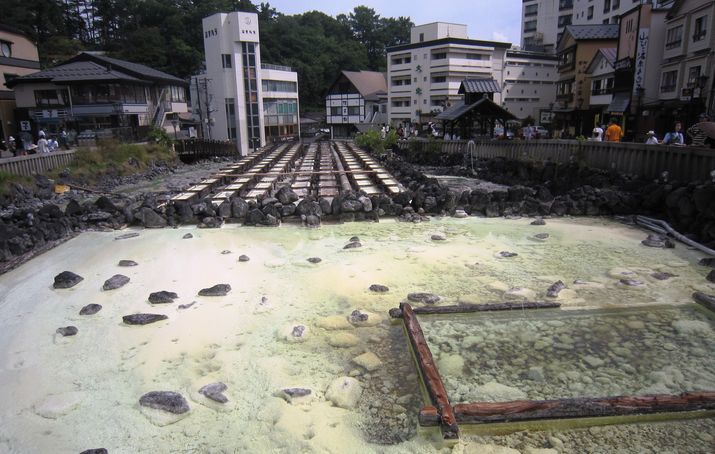 草津温泉、湯畑２