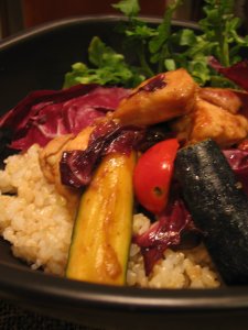 鶏と西洋野菜の玄米アジアン丼