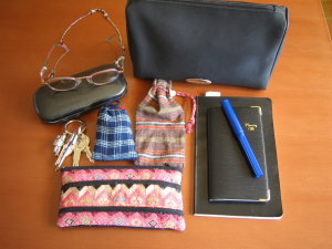かばんの中身１