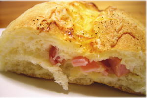 ハムチーズパン断面