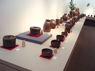 並ぶ陶器